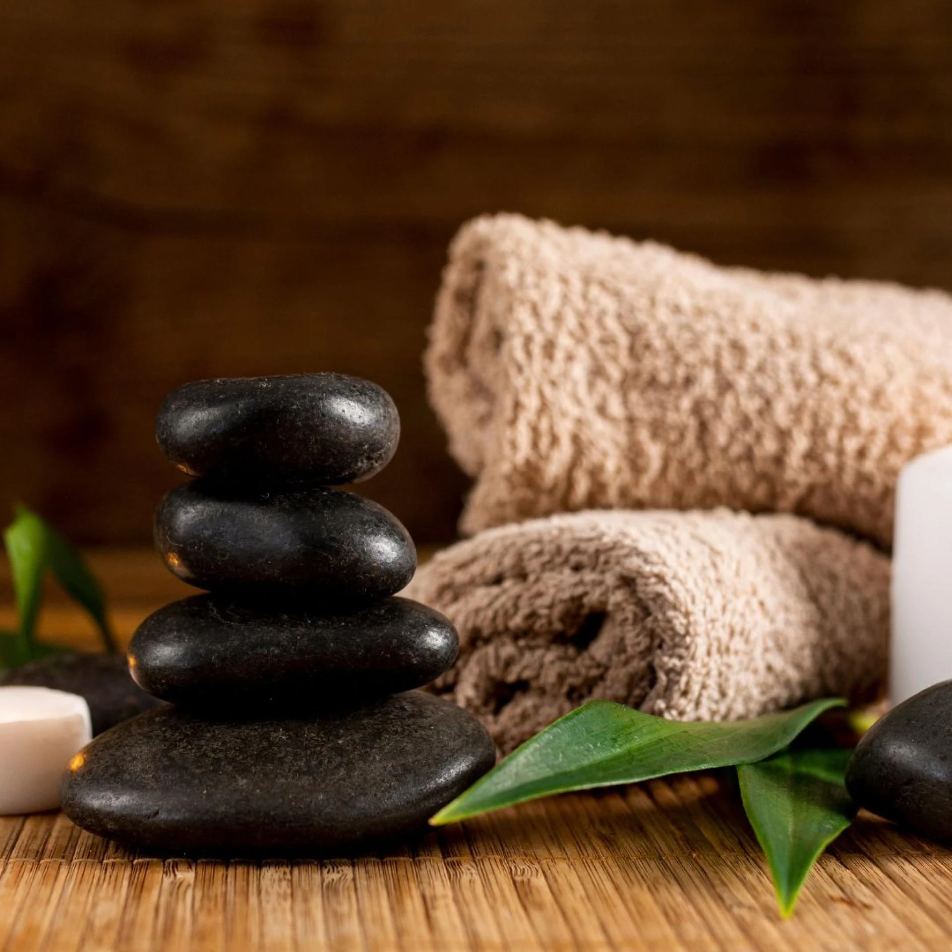 How Hot Stone Massage Treatment Improves Sleep, Mood & Overall Well-Being