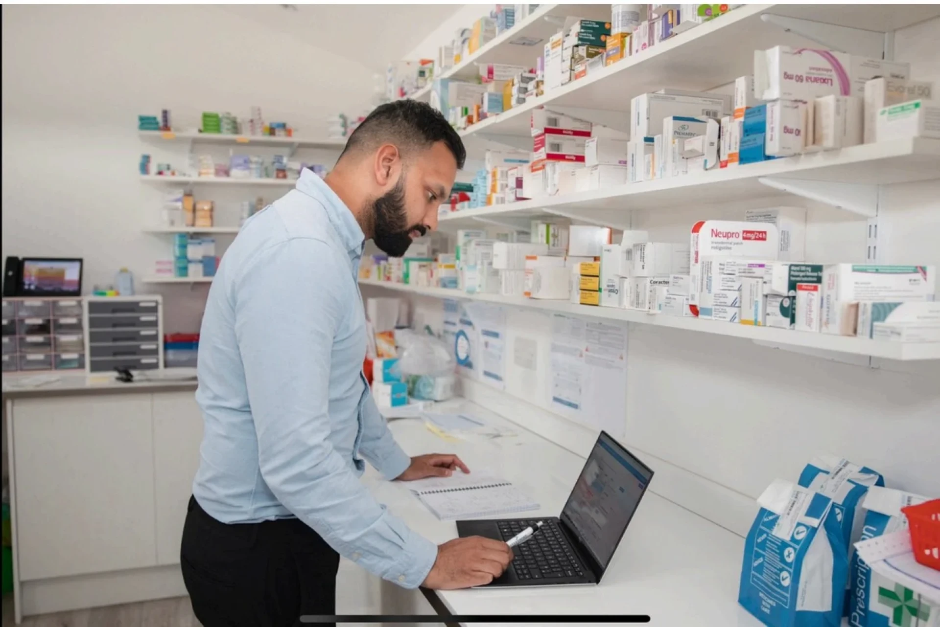 Pharmacy Accountants vs General Accountants: Why Specialists Matter