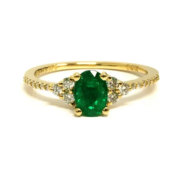 Things to Know Before You Buy Emerald Rings Online or In-Store