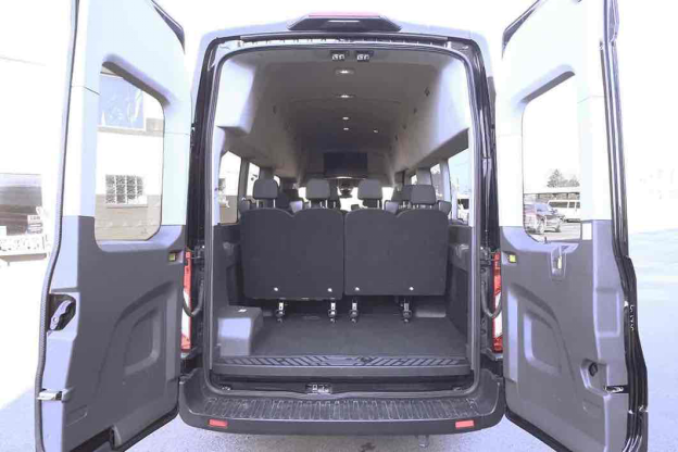 The Hidden Benefits of Renting a Van Instead of Multiple Cars for Family Vacation Van Rentals in Michigan