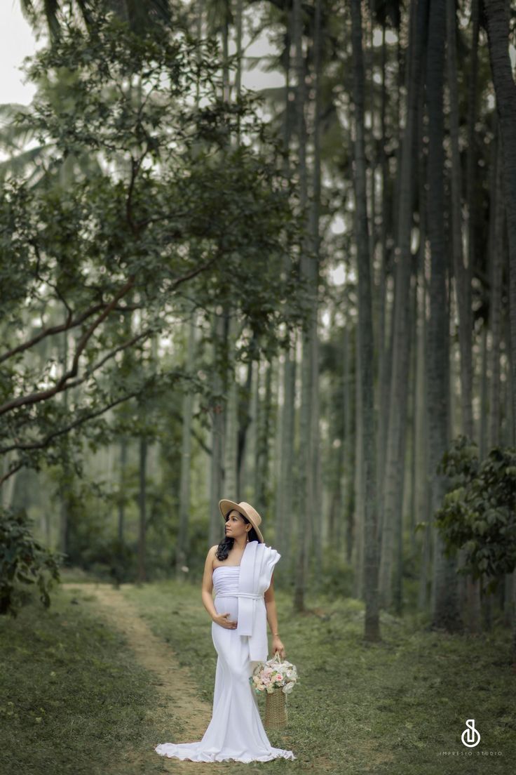 Home vs Studio Maternity Photoshoot: What to Choose