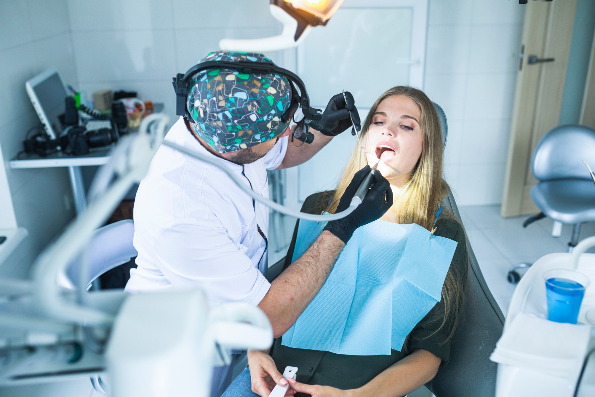 Winter Dental Emergencies: When to Visit a Dental Clinic Immediately