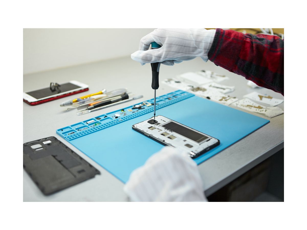 Simple Habits and Expert Repairs for Every Gadget Owner