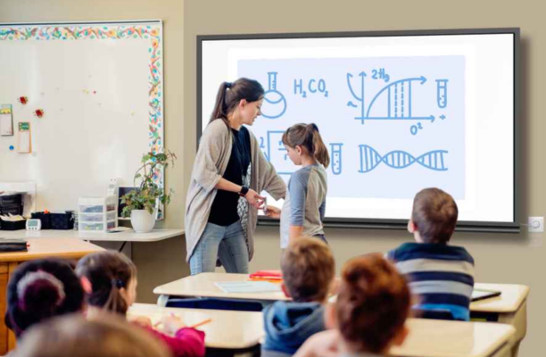Buy Smart Board for Classroom Panchkula | Advanced Digital Classroom Solutions – Onfinity Technologies Pvt. Ltd.