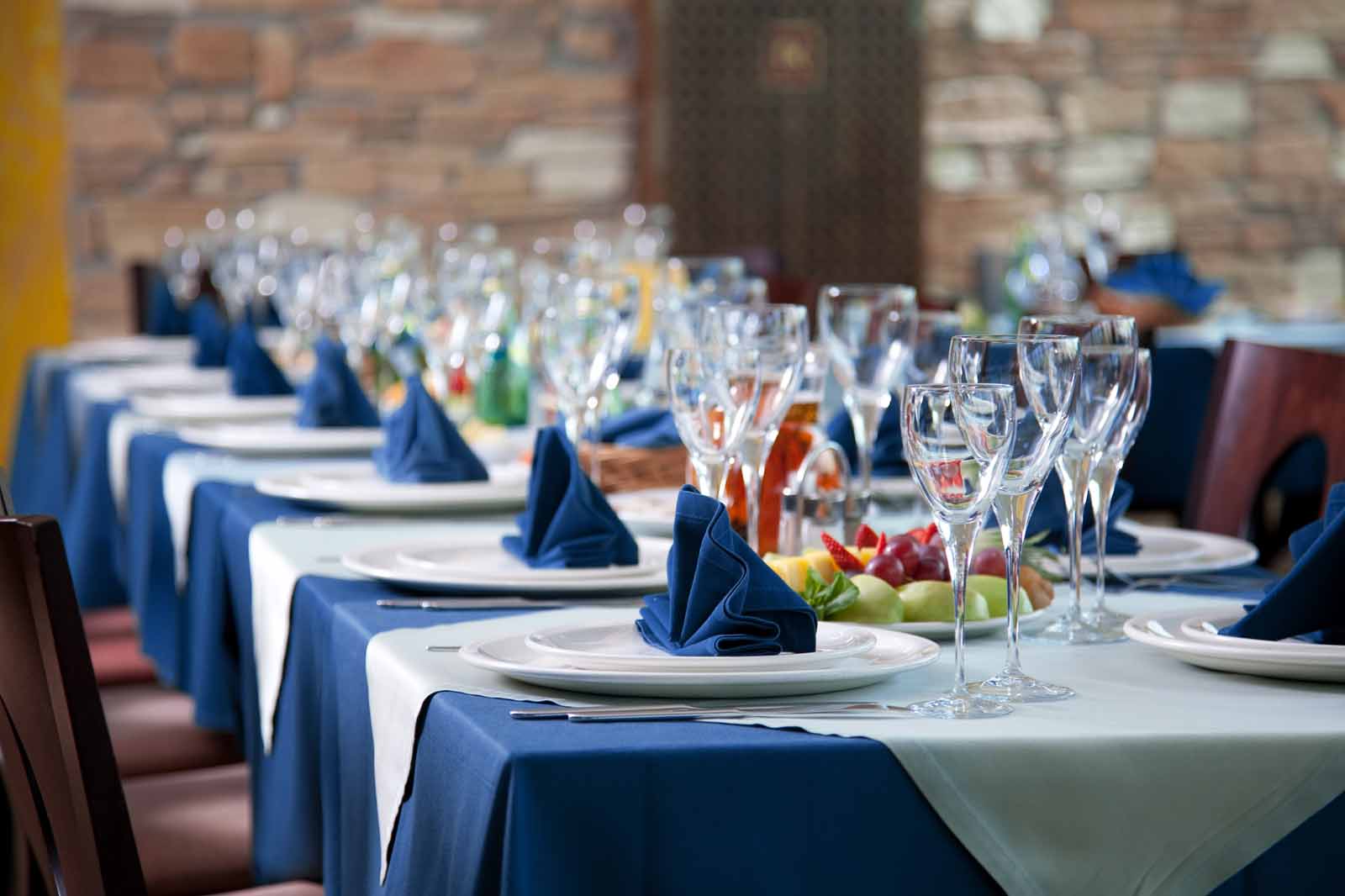 Tablecloth Rental Services: A Complete Guide for Restaurants & Events