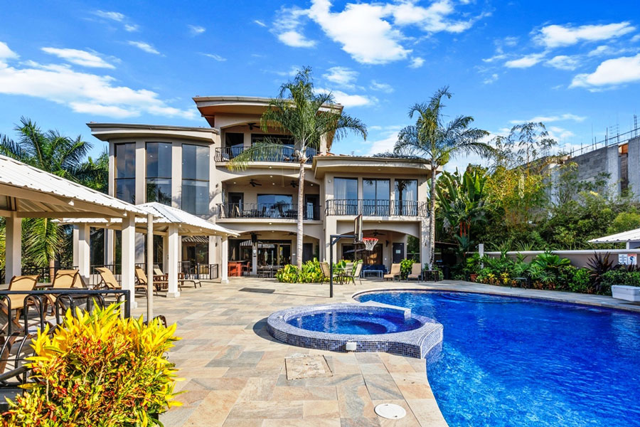 Costa Rica Villa Rentals for Pool Parties & Jaco Beach Bachelor Party Venue