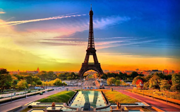 Paris for Two: The Definitive Guide to 10 Romantic Adventures