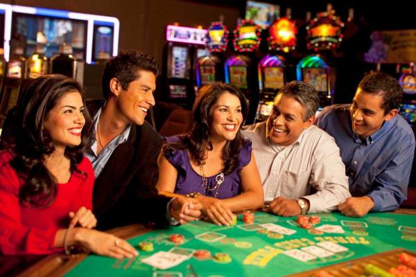 Enjoy smooth gameplay and big jackpots at our online casino