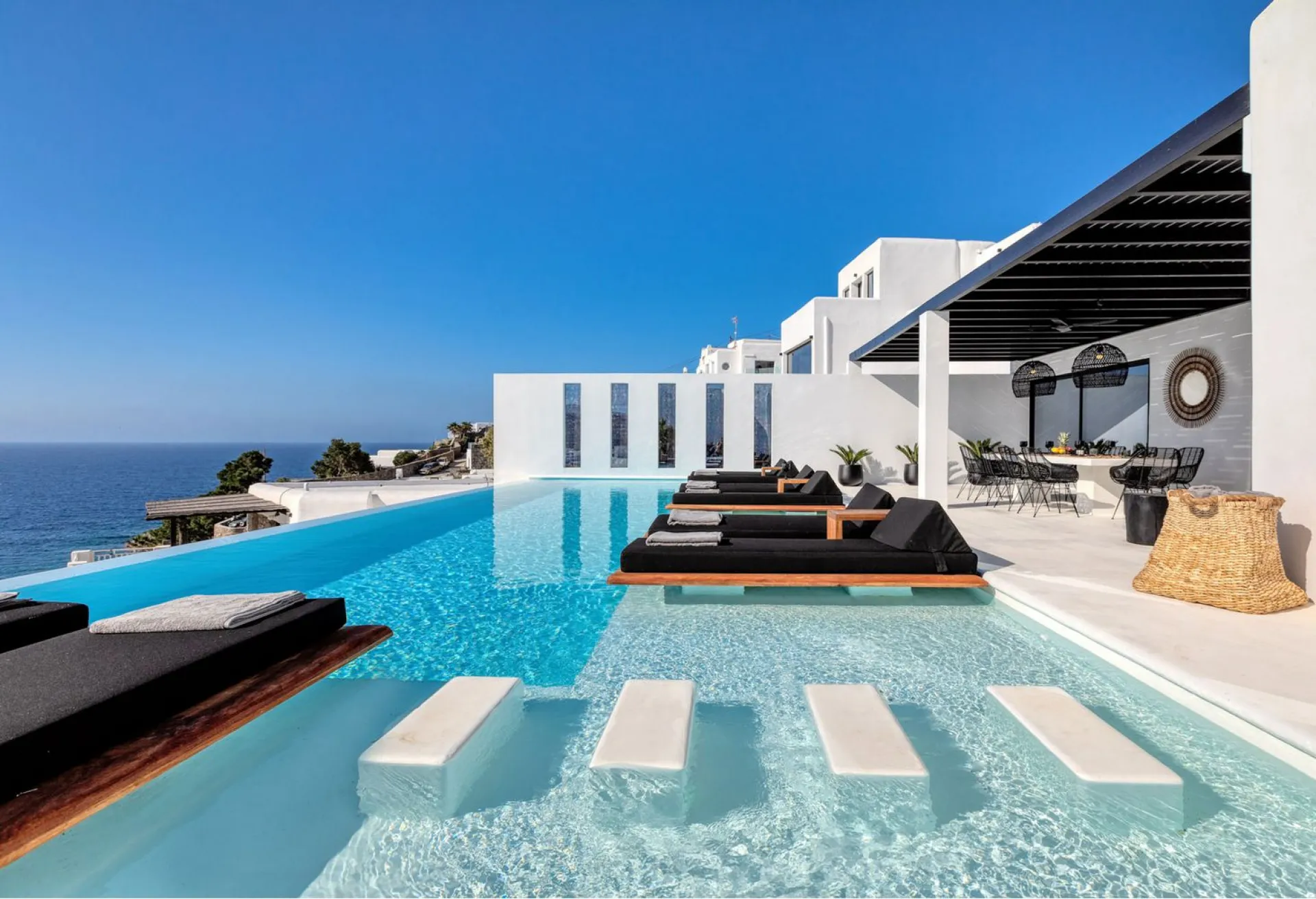Elevate Your Trip: TheAceVIP's Mykonos Concierge for Seamless Luxury