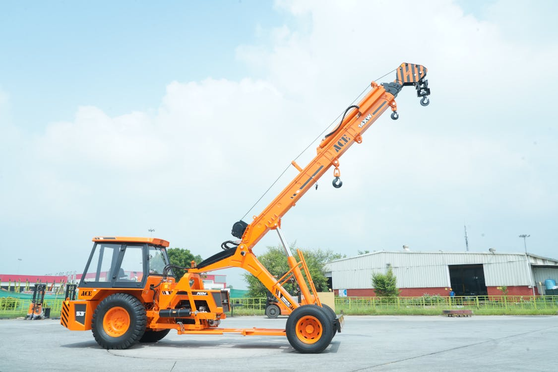 How Sydney Cranes Help Complete Complex Lifting Projects Safely and Efficiently