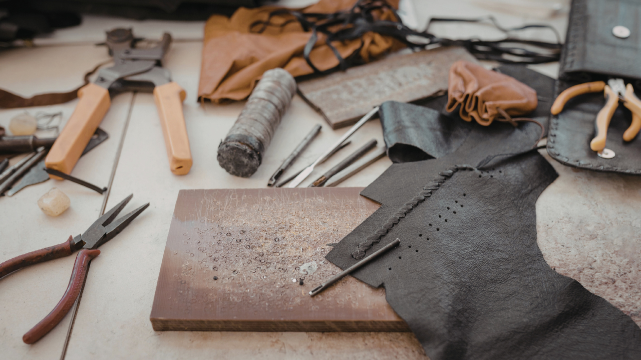 8 Must-Have Professional Tool & Accessories for Every Workshop