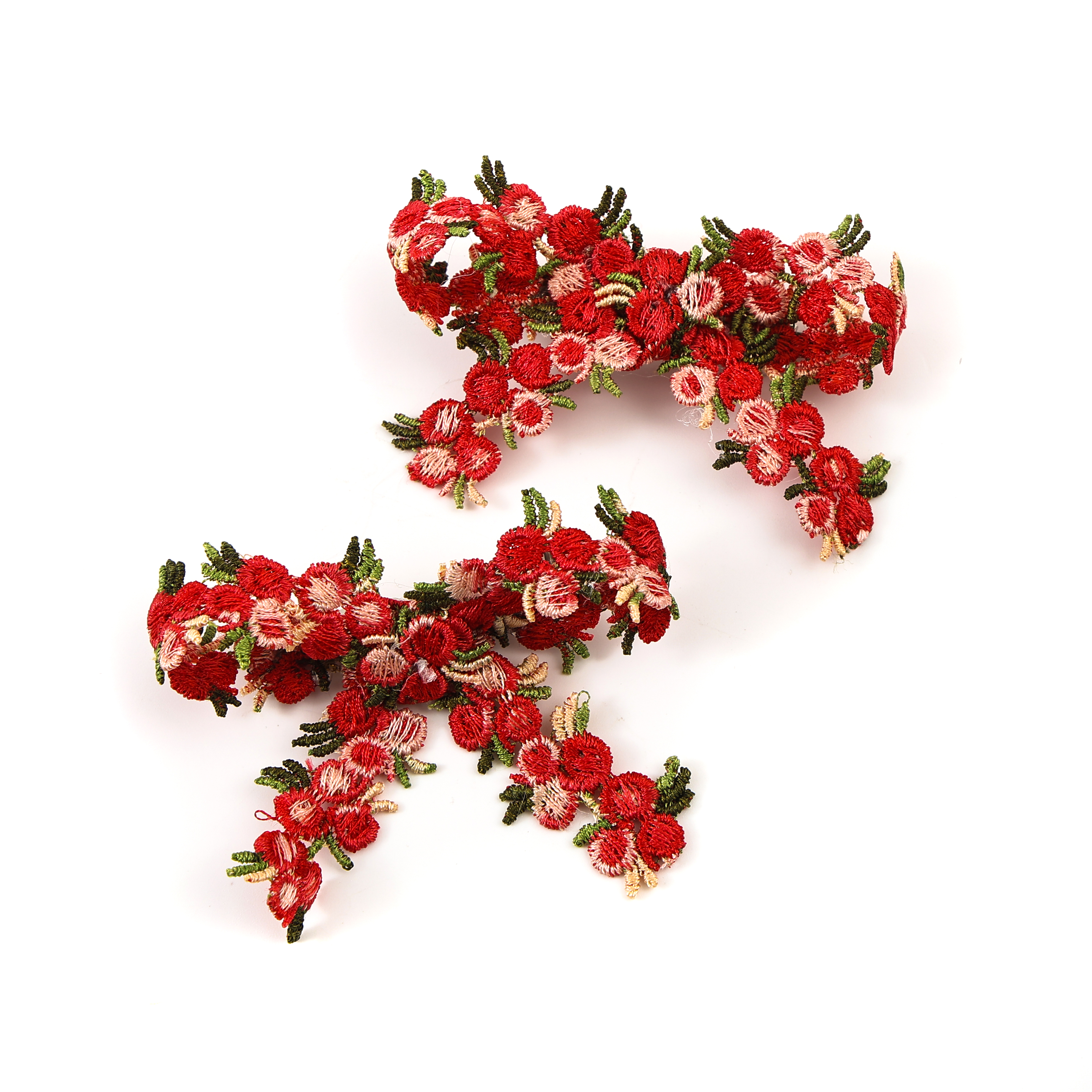 EMBROIDERED HAIR CLIP