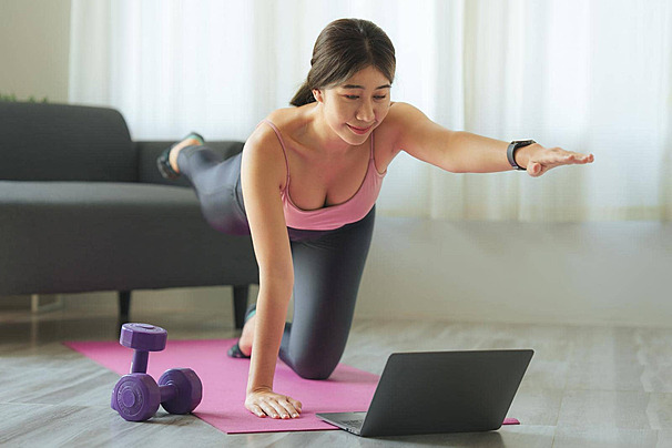 Why Hybrid Yoga Classes Are the Future of Online and Offline Yoga Training