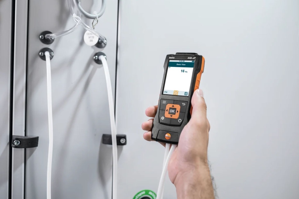 Testo 440 dP – Advanced Air Quality Measuring Device for Accurate IAQ and Airflow Analysis