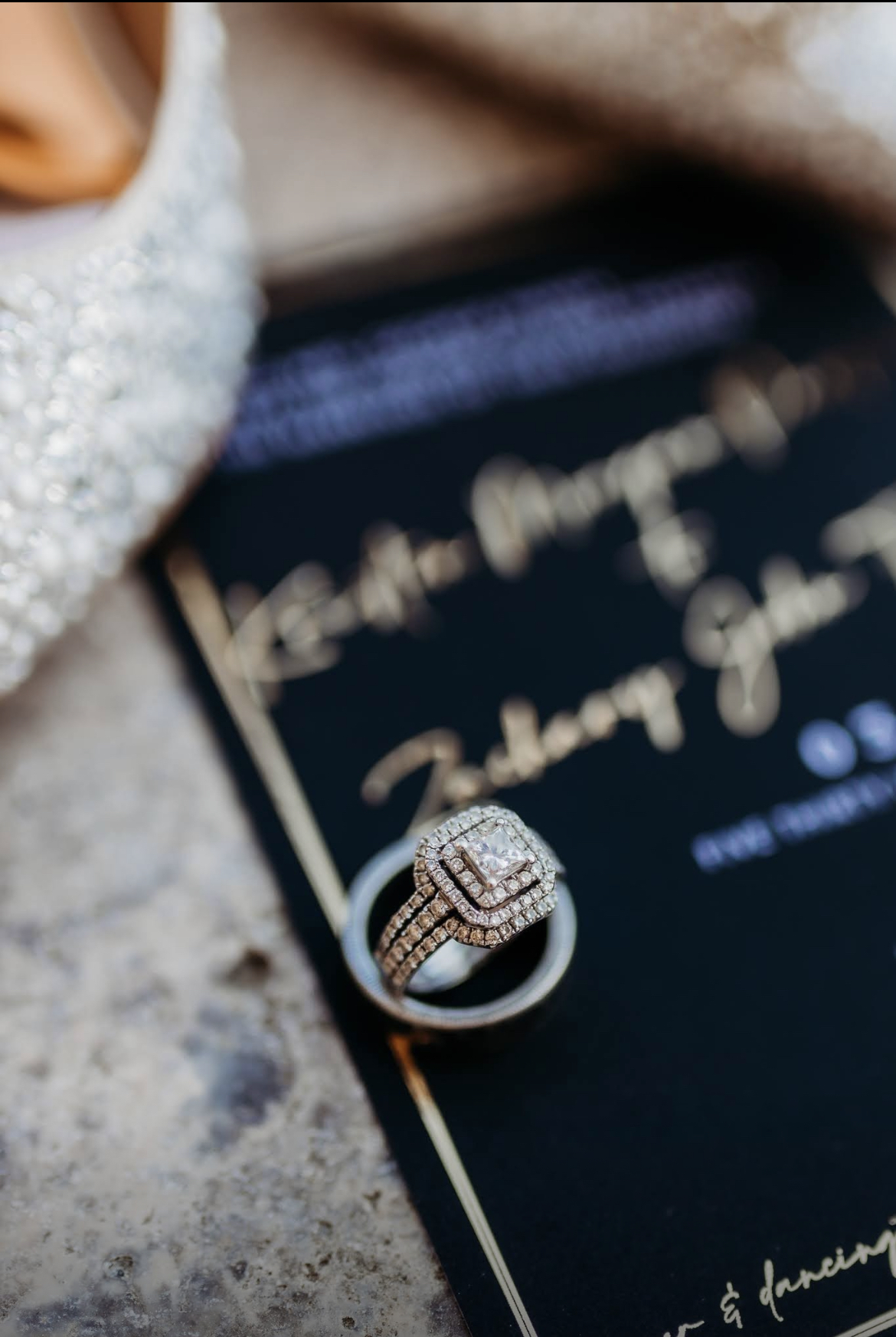 Expert Wedding Photographer St Louis for Romantic and Candid Photography