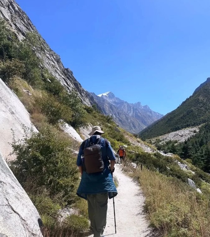 on the way to Gaumukh Tapovan trek