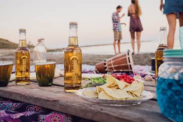 Beach-To-Bar Essentials: What to Pack for Enjoying Weekends in Tel Aviv