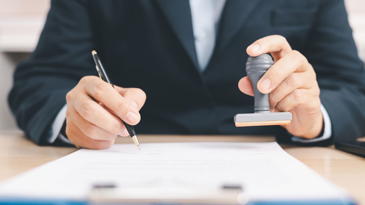 7 Proven Reasons to Hire Expert Business Lawyers in Lahore