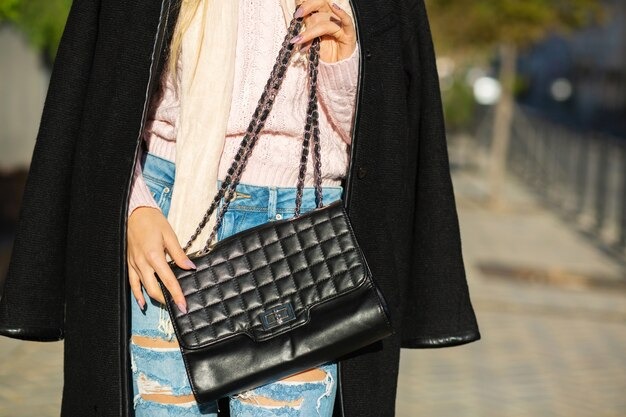 Fashion Accessories That Blend Style and Utility