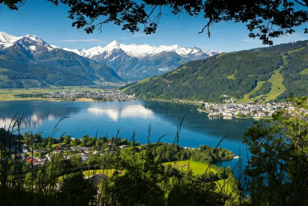 Top 10 Austrian Hotspots for May Travelers