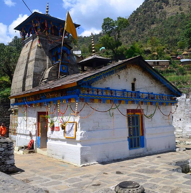 Destination Wedding at Triyuginarayan Temple – Complete Guide for Couples
