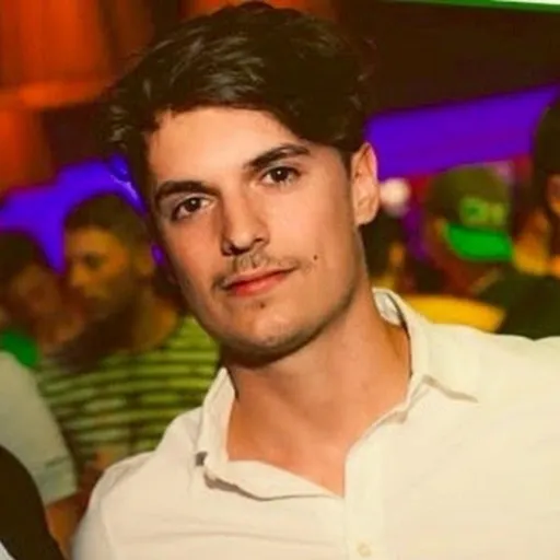 alex