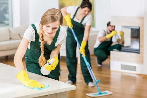 In-house cleaning team-d2891c51