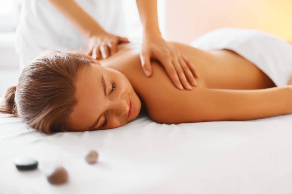 Women Massage-80345773