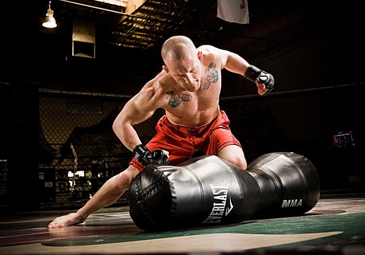 how-to-become-a-pro-mma-fighter-b026a703