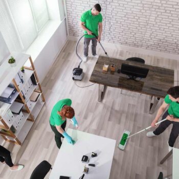 Office-Cleaning-Team-Green-91353ebd