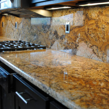 granite-vs-engineered-quartz-uns-featured-23f488df