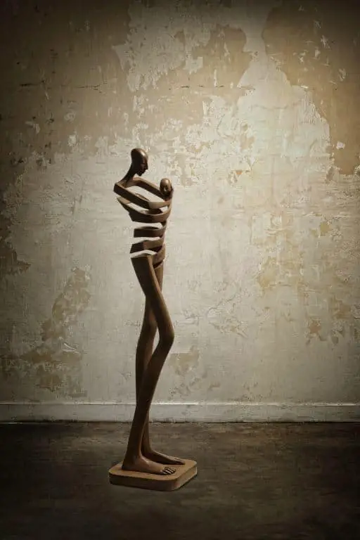 Isabel Miramontes Sculptures of Extraordinary Human Figures-caa0f94e