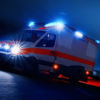 ambulance-rescue-emergency-blue-light-a09f4603