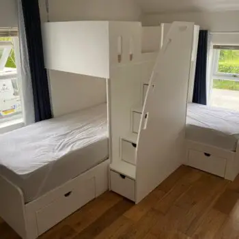bunk beds with stais-84eab6dd