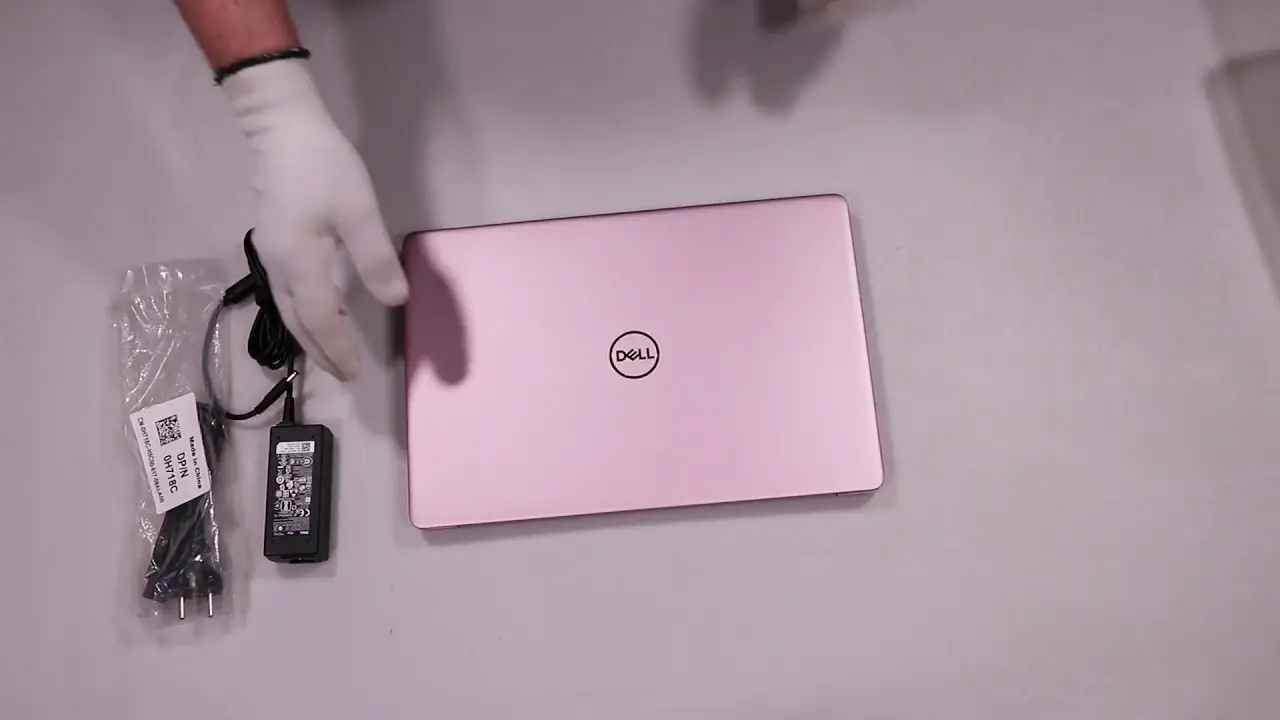 pink laptop 1-44e205c5