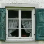window-1502348_1920-5fad9804