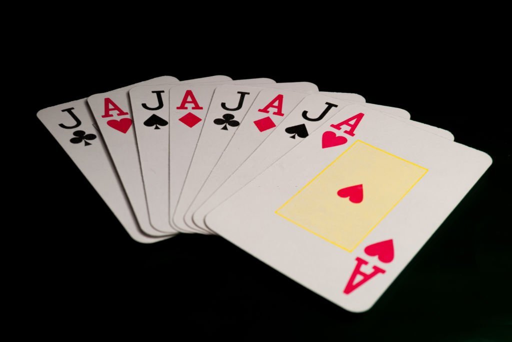 How to Play Online Rummy At Playon99 And Its Advantages