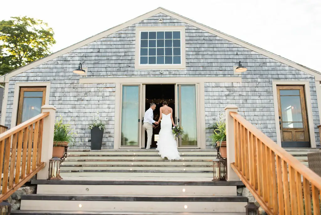 Barn Wedding Venues Massachusetts....-5b4e8a5e