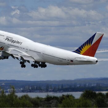 Philippine_Airlines_Boeing_747-400_Hutchison-51b2f8f7