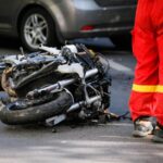 crashed-crash-motorcycle-accident-motrobike-rado-car-collision-1024x683-1-825x550-6eefba71