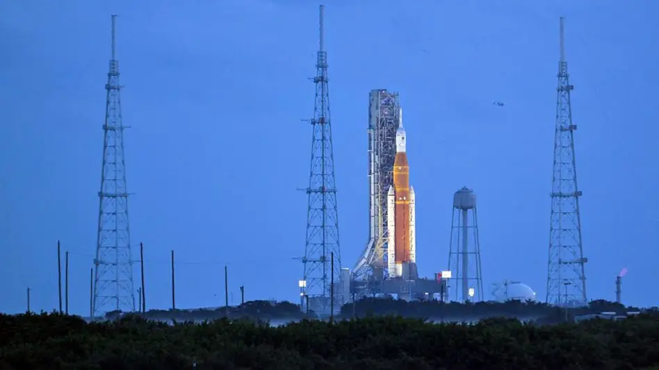 NASA scrubs the launch attempt for its Saturday Moon rocket-9b551fc5