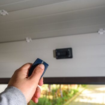 garage-door-opener-installation-brampton-8b33be4d