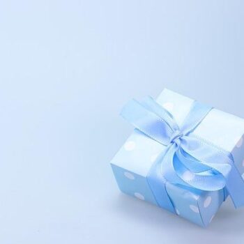 gift-g4fea200f5_640-a3a4e63a