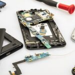 How can solve a Broken Phone Screen-7db547ce