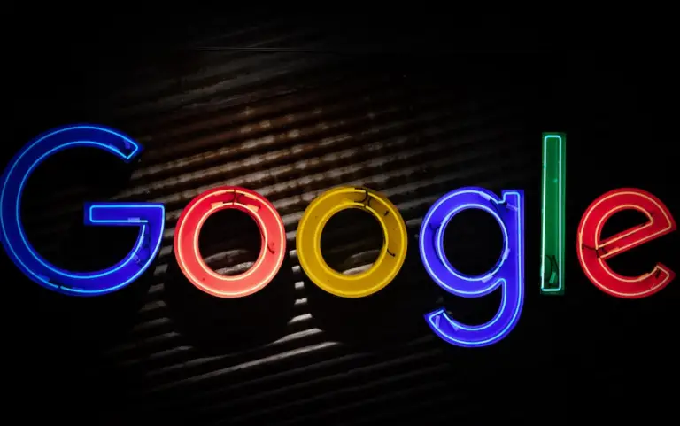 Google neon logo