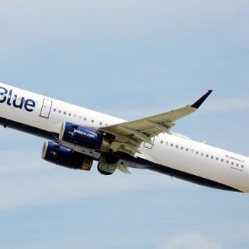 ¿Cómo puedo ver mi reserva de vuelo de JetBlue?