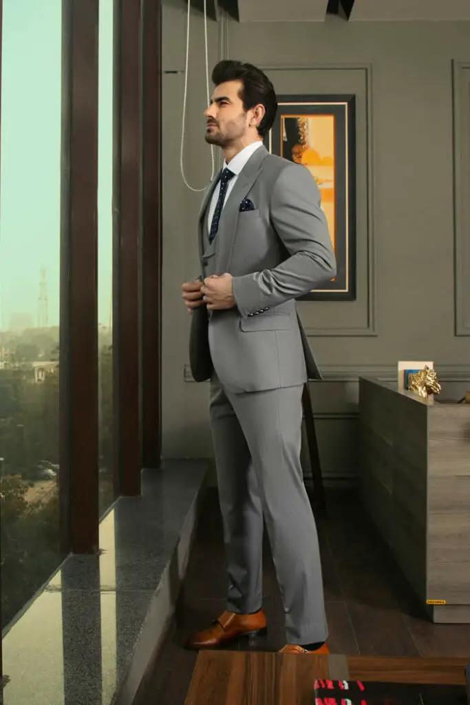Custom-Grey-Business-Suit-4b6da75e