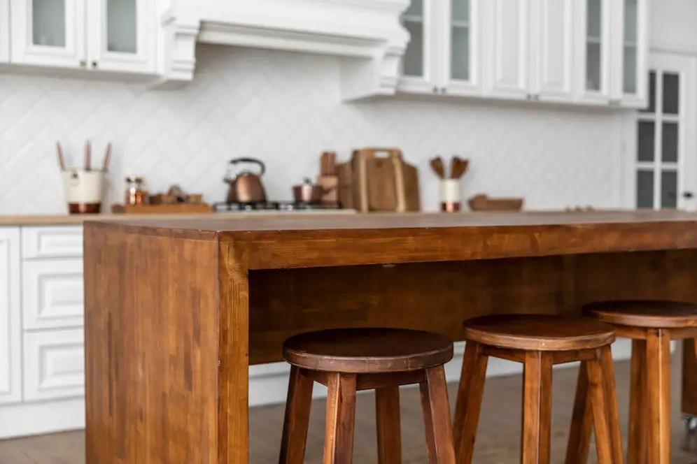 wooden-table-chairs-kitchen_23-2-a85332ff