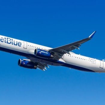 JetBlue-airlines-flight