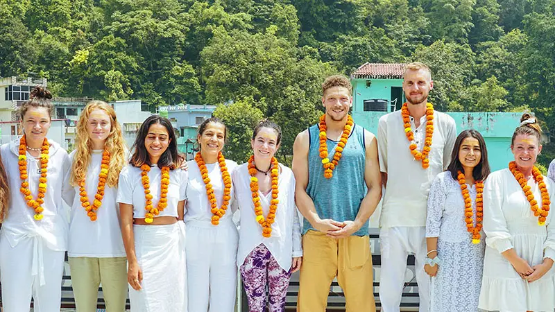 200-hour-yoga-teacher-training-in-rishikesh